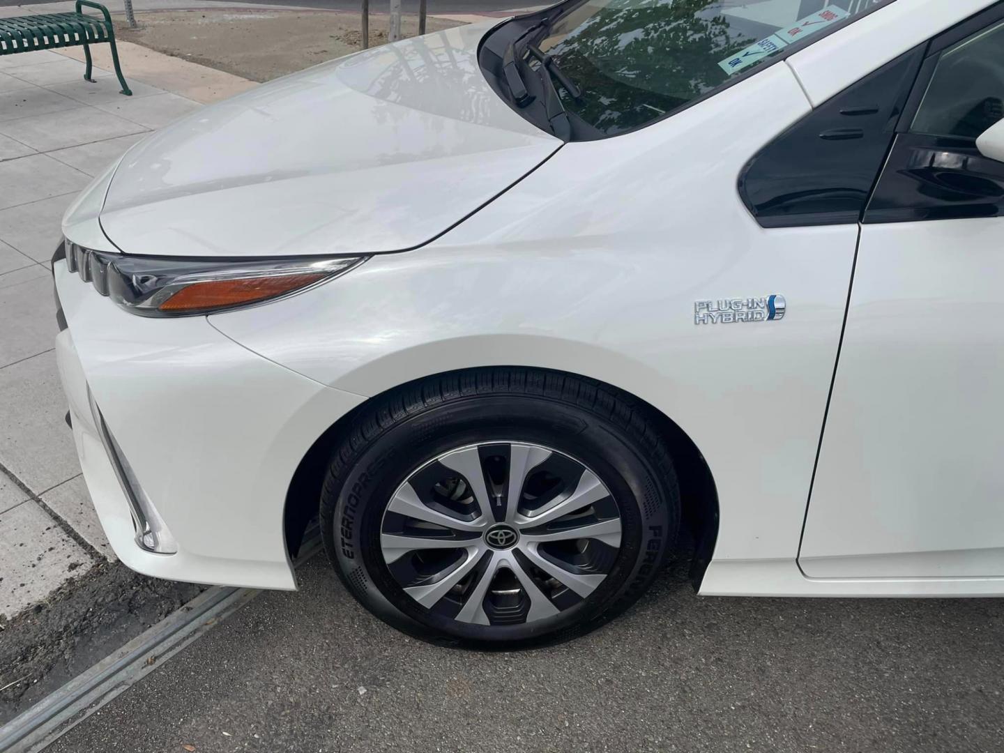 2020 WHITE /BLACK Toyota Prius Prime (JTDKARFP5L3) , located at 744 E Miner Ave, Stockton, CA, 95202, (209) 944-5770, 37.956863, -121.282082 - Photo#4